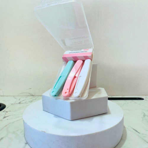 Folding Eyebrow Knife