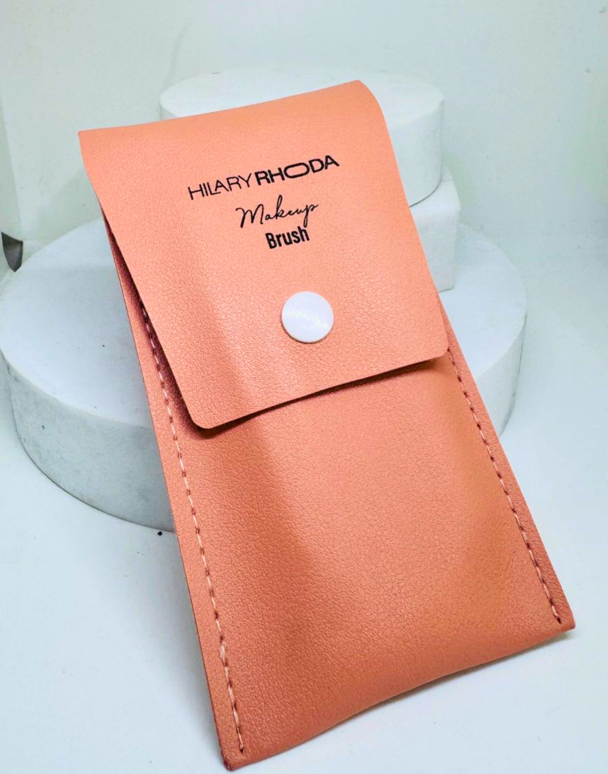 Hilary Rhoda Makeup Brush in Small Pouch 8 Pcs1